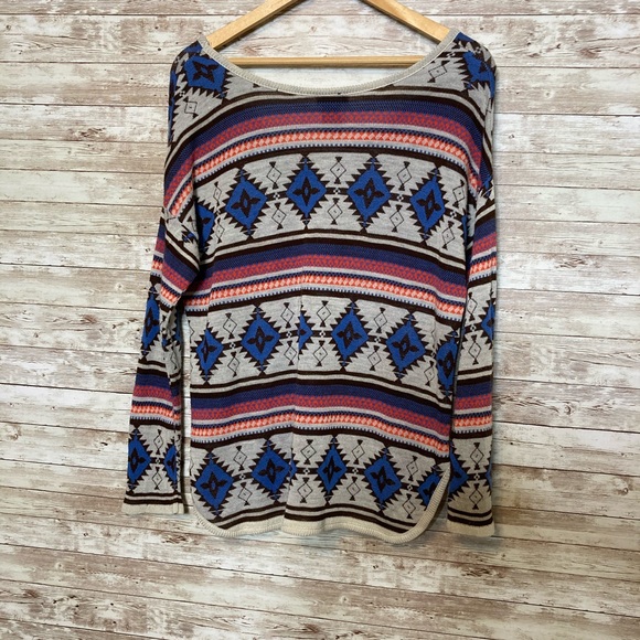 Wet Seal Aztec Inspired Light Sweater - Picture 5 of 5